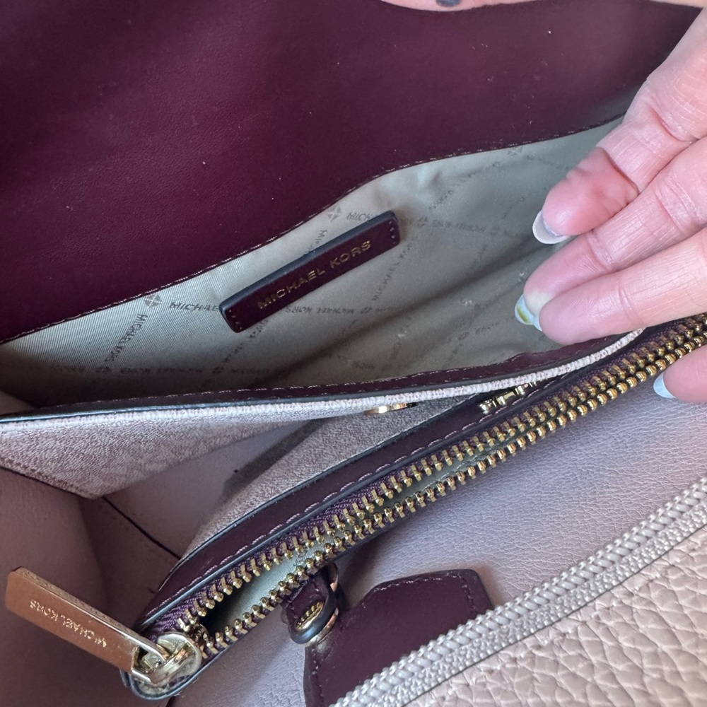 Michael Kors Light Pink Tote with Dark Brown Accents - Picture 5 of 7